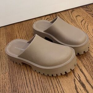 Jeffrey Campbell Clogs sz8